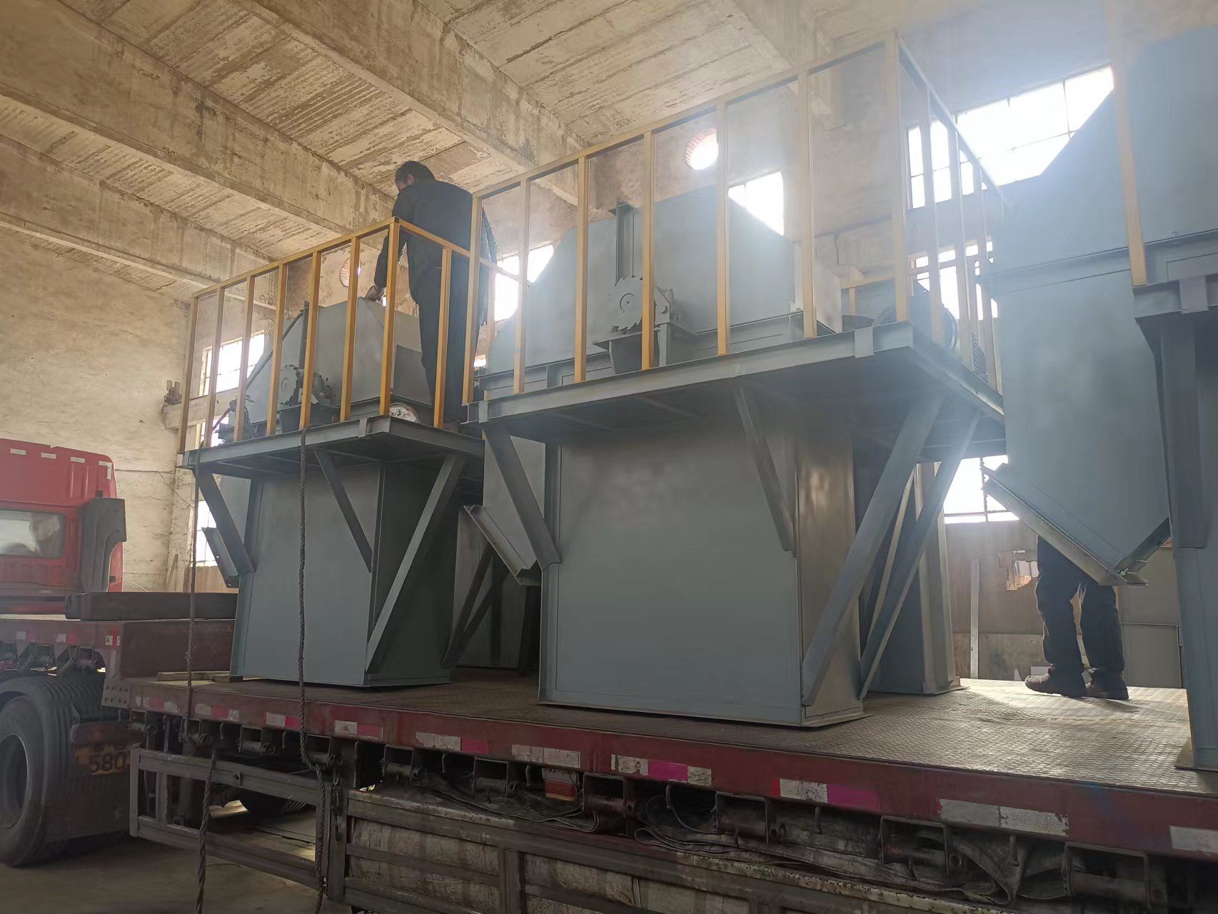 板鏈斗式提升機的型號需要根據哪些技術參數來確定？(z型斗式提升機)