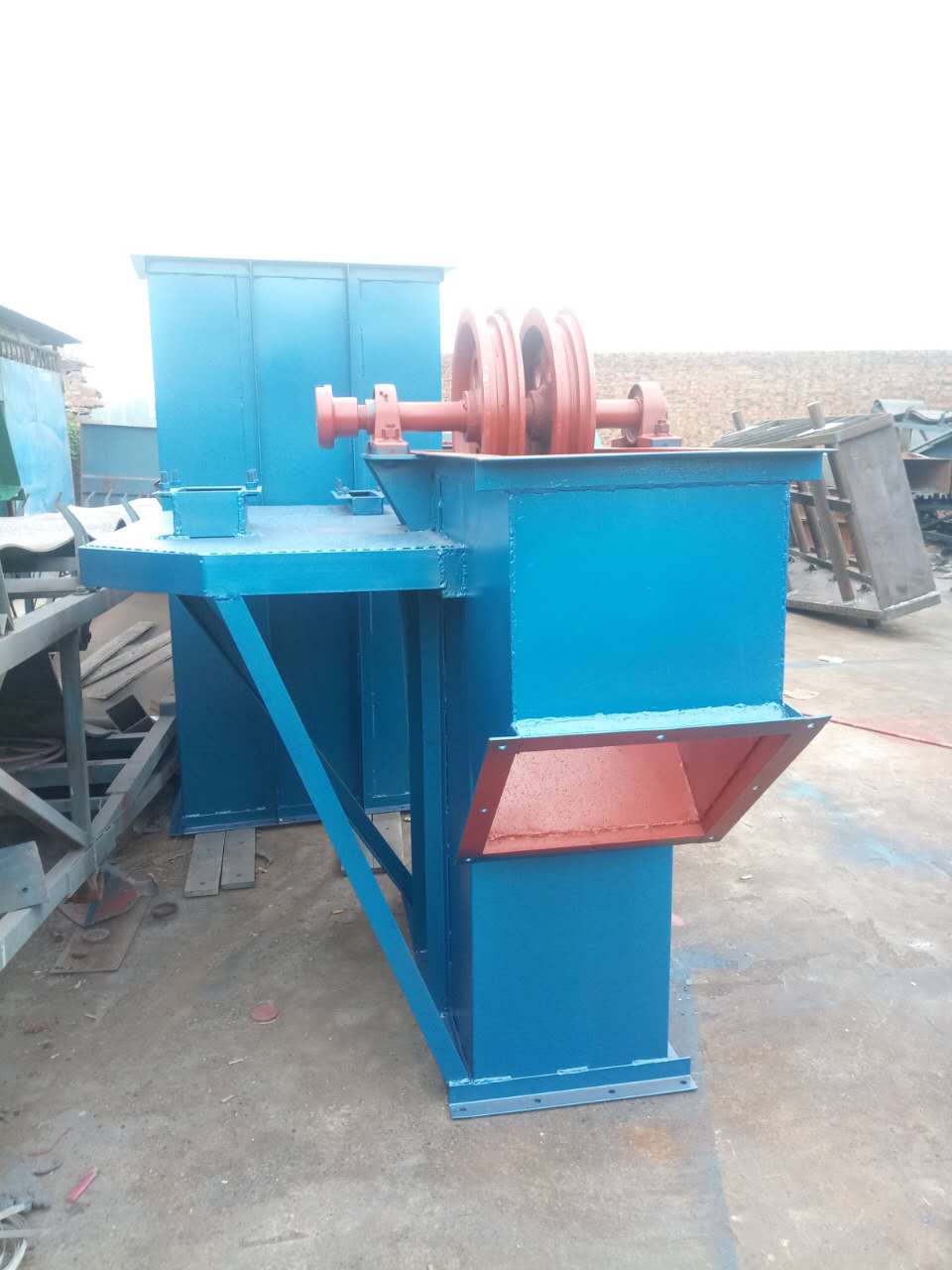 斗式提升機防漏結構改造后的優勢有哪些？